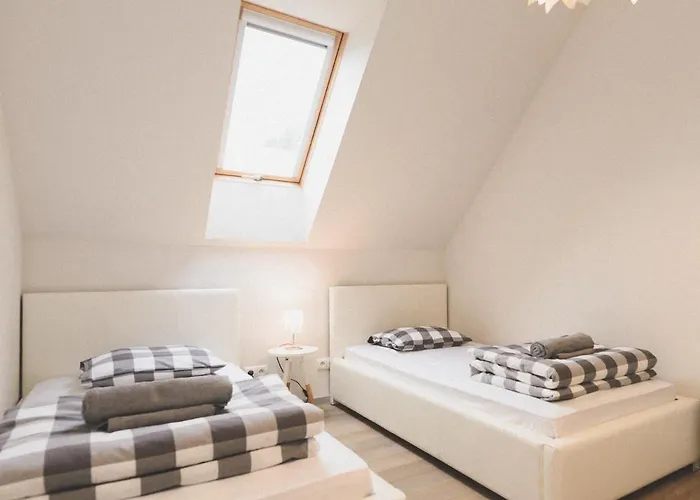 度假居 Plaja 鲁比亚托沃